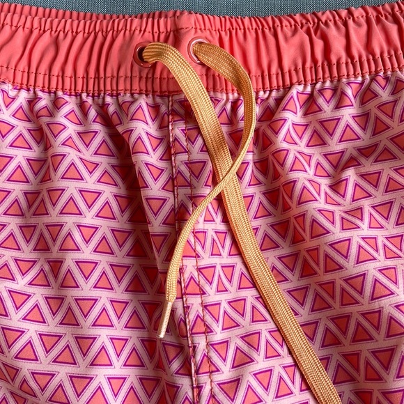 Quiet Storm since 1983 Men’s geometric print Coral Bathing suit trunks XXL XL - Picture 2 of 11